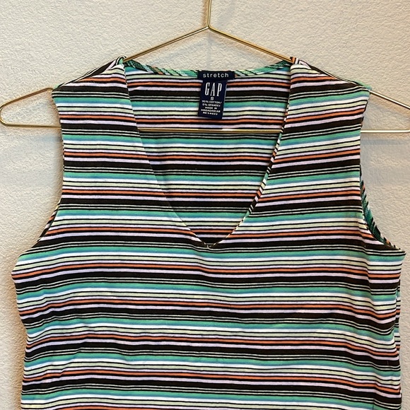 Vintage Y2K GAP Striped V-neck Tank Size Small - Picture 2 of 7